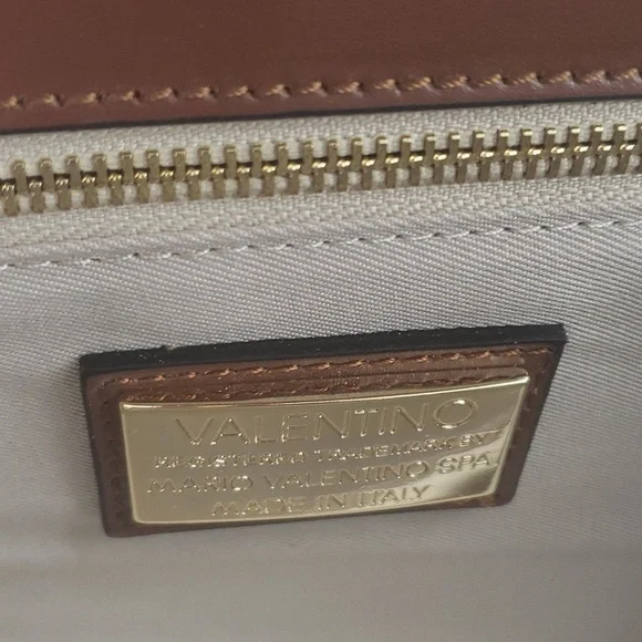 1395- Valentino by Mario Valentino Made In Italy Genuine Italian Leather NWT - Picture 6 of 12